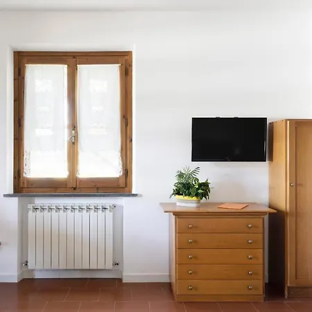 Tenuta Lamborghini Golf & فندق مبيت وإفطار بانيكالي