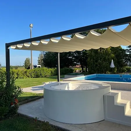Tenuta Lamborghini Golf & بانيكالي