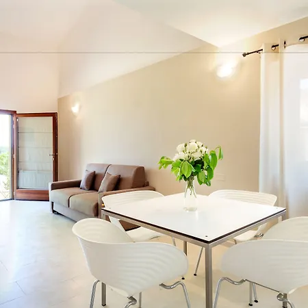 Tenuta Lamborghini Golf & 4*