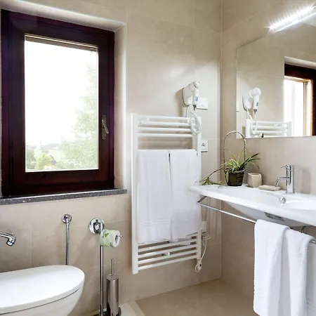 Couette-café Tenuta Lamborghini Golf & Panicale