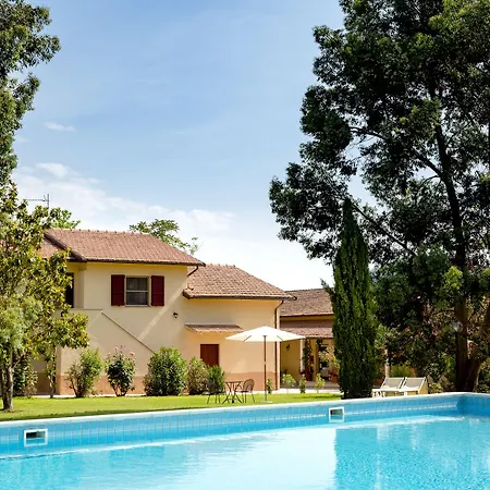 Couette-café Tenuta Lamborghini Golf & 4*