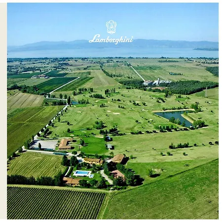 Tenuta Lamborghini Golf & Alojamento de Acomodação e Pequeno-almoço 4*