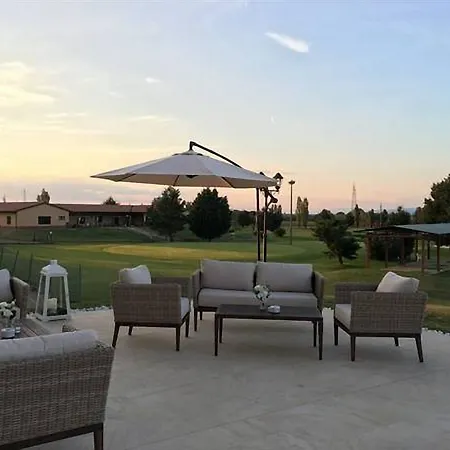 Nocleg ze śniadaniem Tenuta Lamborghini Golf & Panicale