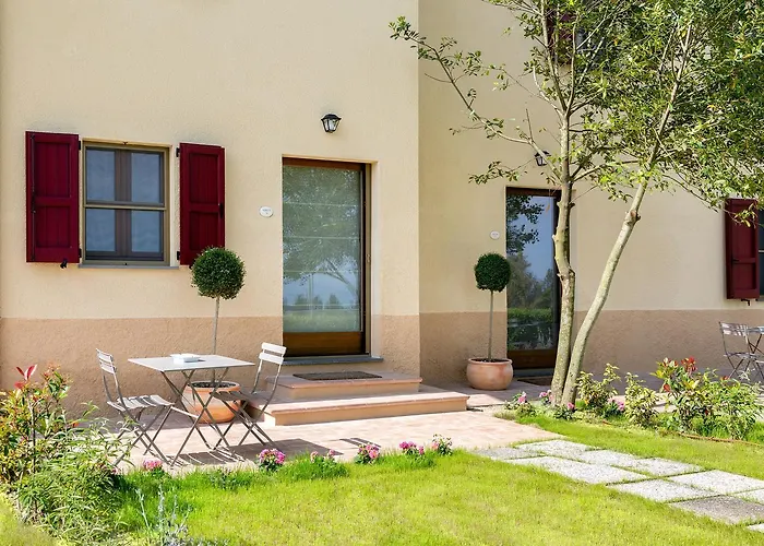 Tenuta Lamborghini Golf & Bed & Breakfast 4*